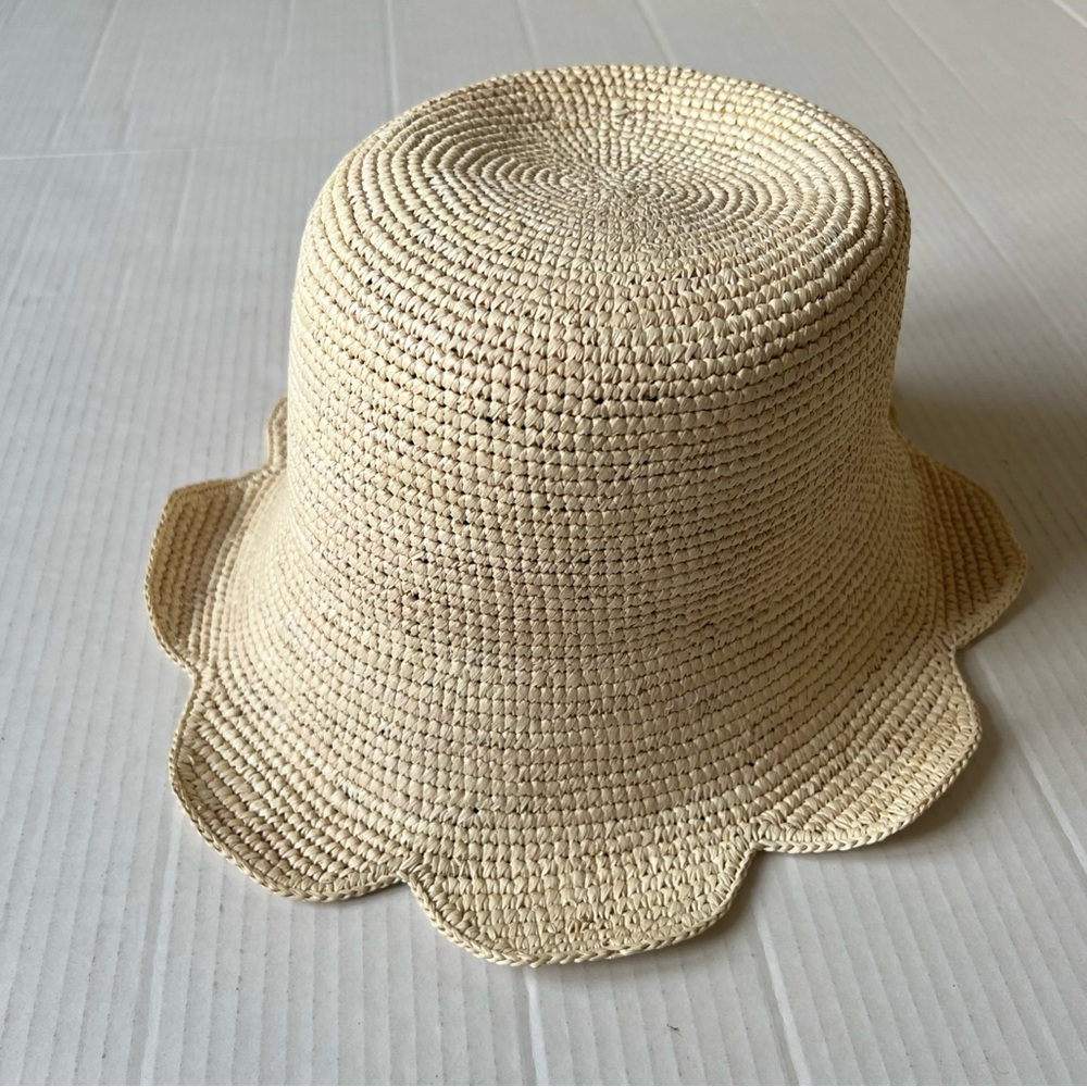 FREYA S/M Women's Packable Scallop Crochet Bucket Natural Hat $242 - Picture 7 of 12